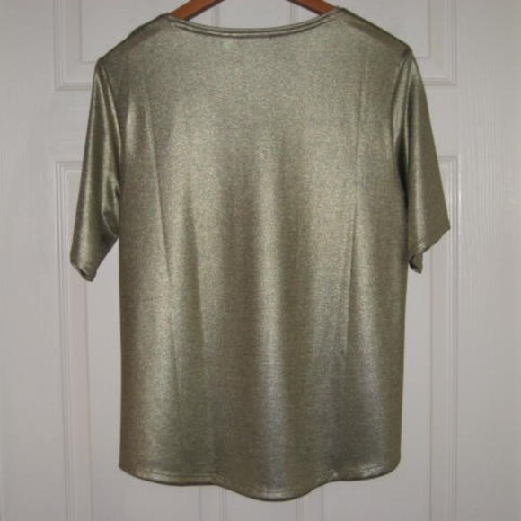 NWT Chicos Metallic Foil Tee Gold Green Sz 2P LP V Neck Elbow Short Sleeves Top - Picture 7 of 12